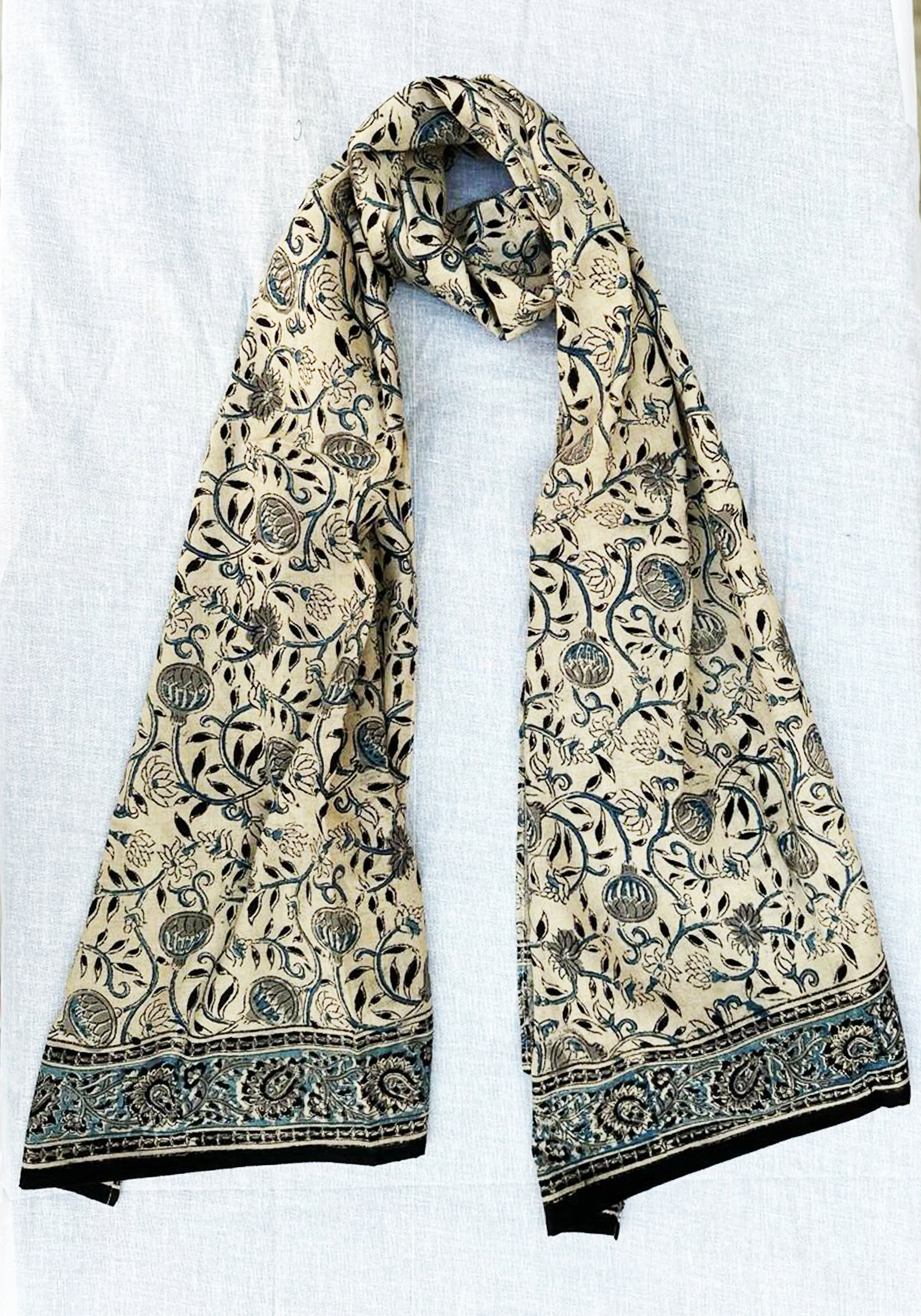 600-077 Women's Scarf - Hand Block Printed