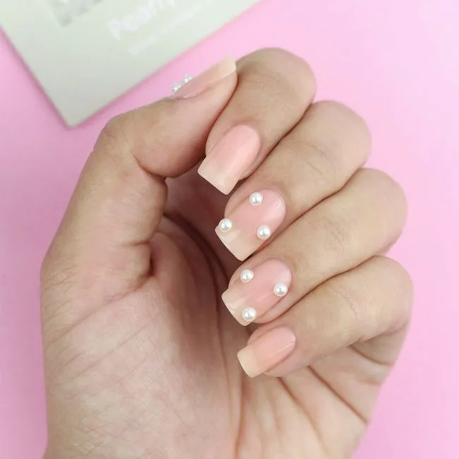 ella mila -  Nail Art Decal - Pearly Whites