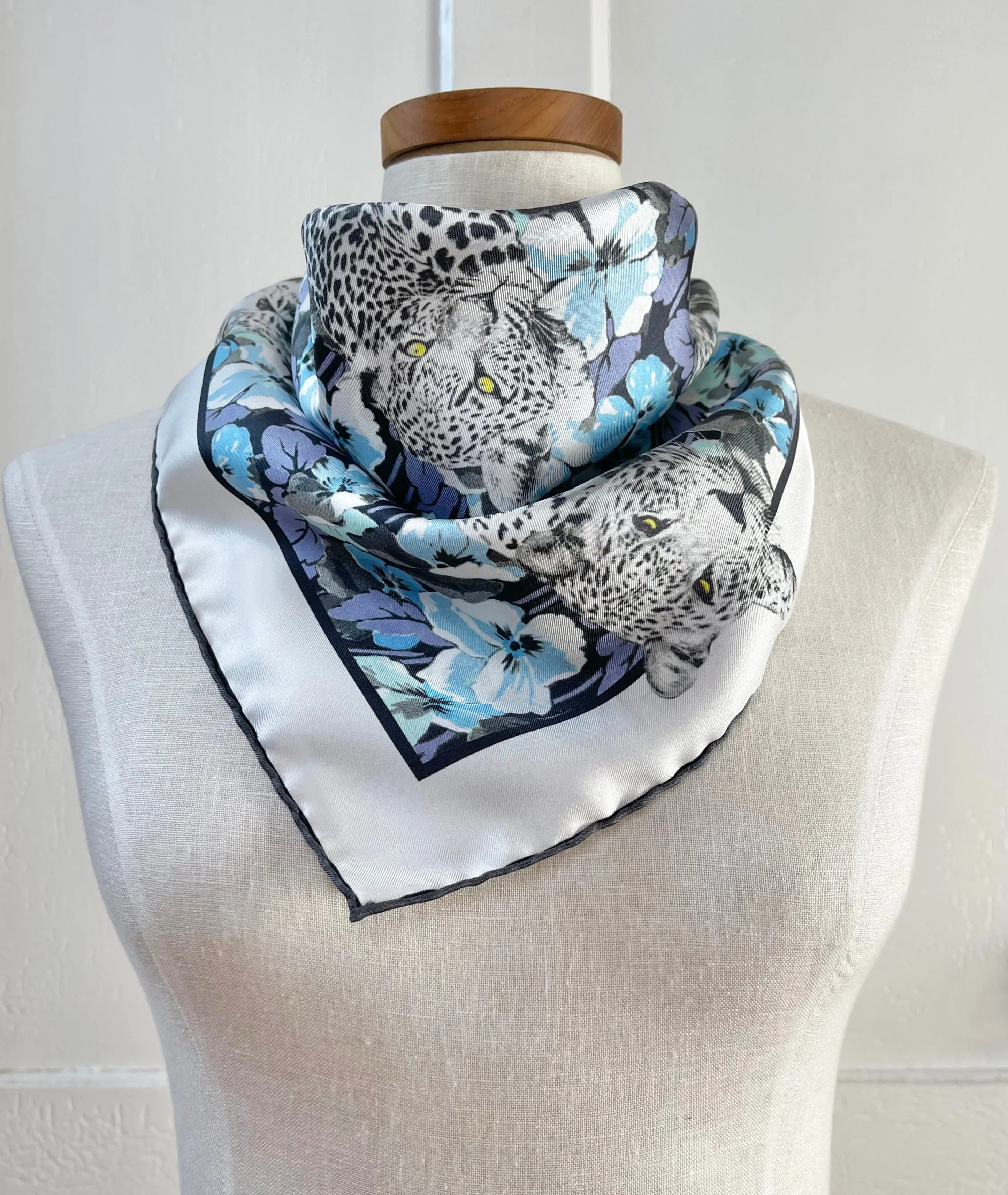 Elwyn Leopard Pansy Bandana