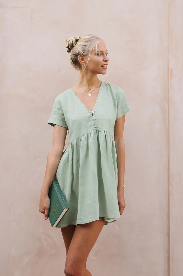 SUNCHASER Dress - light green linen