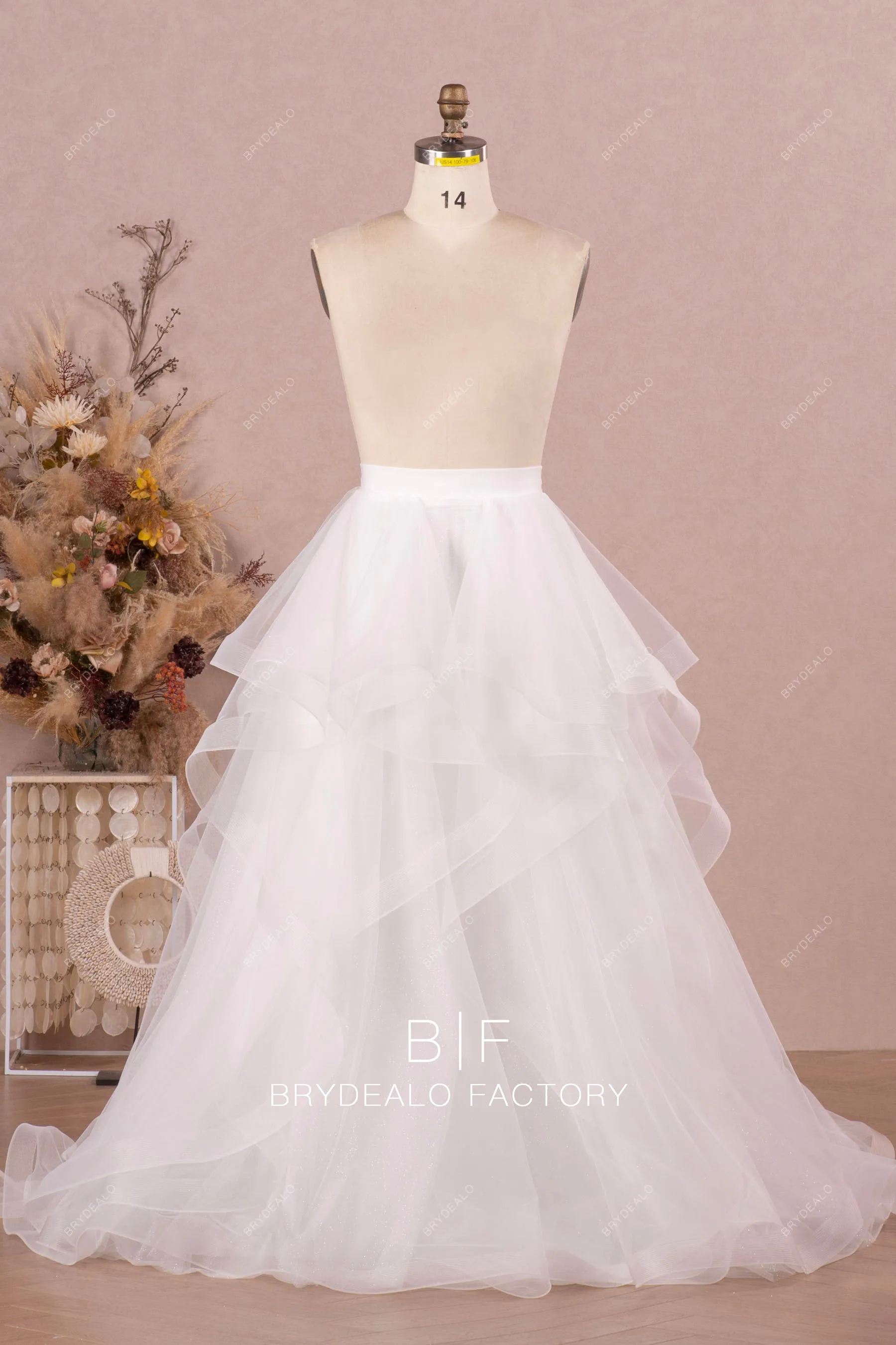 Two-piece V-neck Lace Ruffed Tulle Ball Gown Wedding Dress