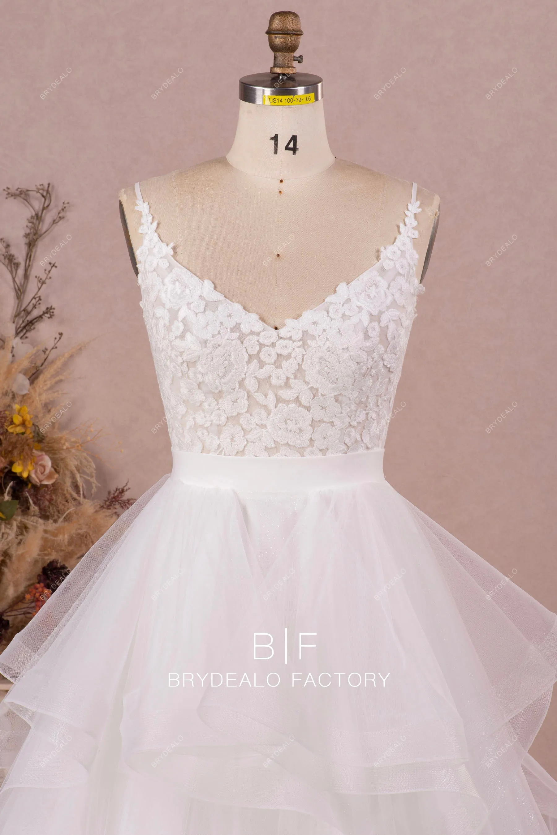 Two-piece V-neck Lace Ruffed Tulle Ball Gown Wedding Dress