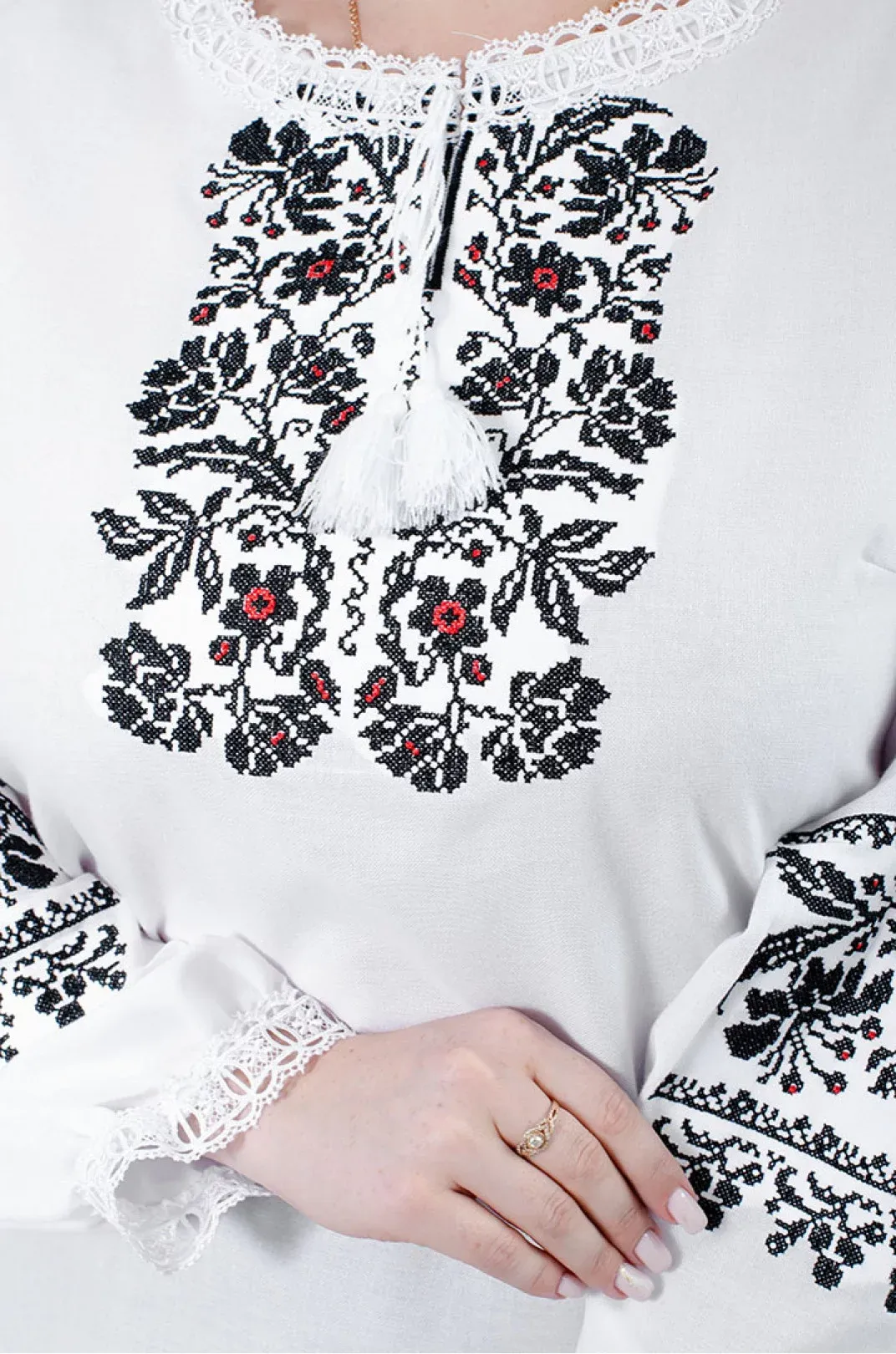 Ukrainian embroidered linen blouse with lace