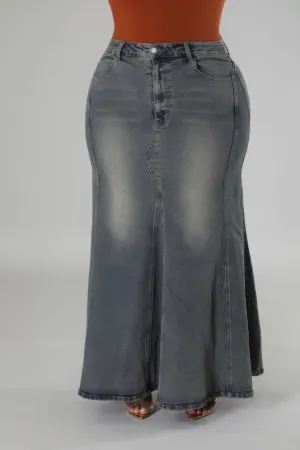 Voluptuous ( ) High-waisted Stretch Plus Size Denim Skirt