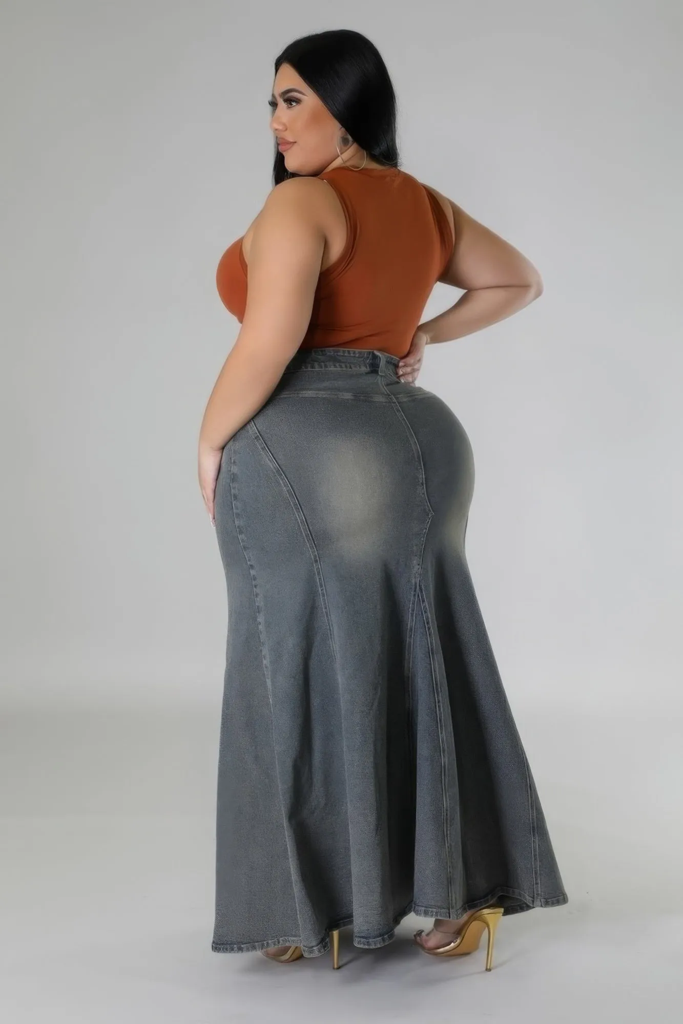 Voluptuous ( ) High-waisted Stretch Plus Size Denim Skirt